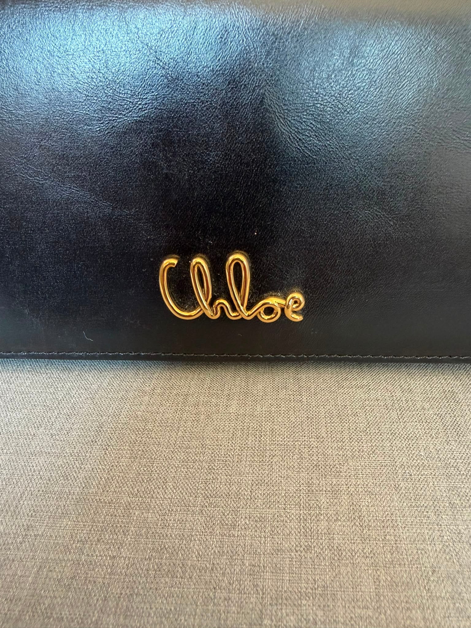 Chloé Iconic Leather Wallet-on-Chain