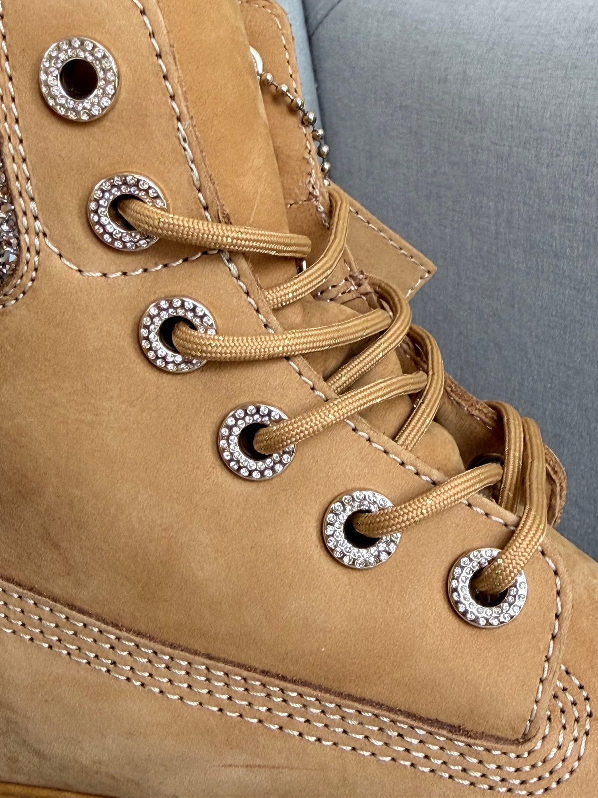 Jimmy Choo x Timberland 6-Inch Premium Crystal Collar Boots – Wheat – UK 7 / EU 40 – Brand New in Box