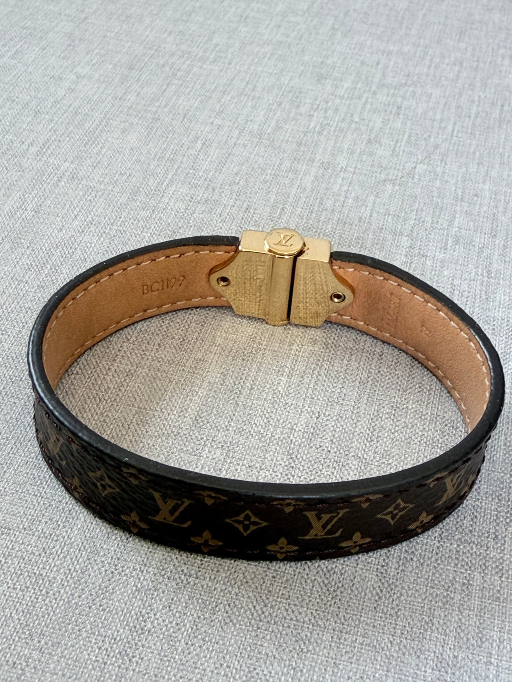 Louis Vuitton Nano Monogram Bracelet – Size 19 – Pre-Owned