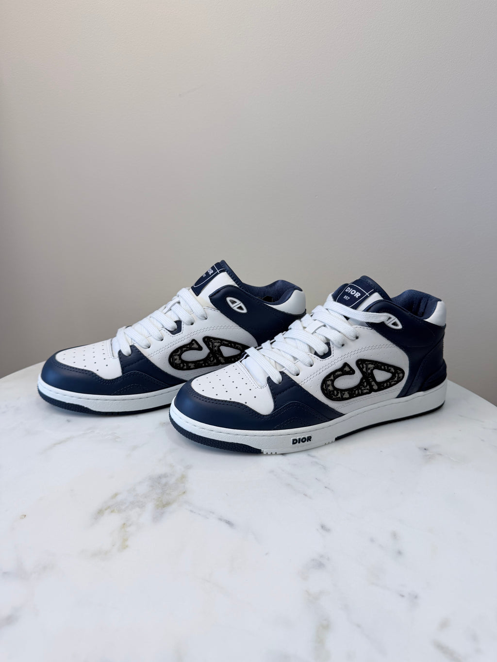 Dior B57 Mid Oblique Trainers – White & Navy Blue – EU 41 / UK 7 – Brand New in Box