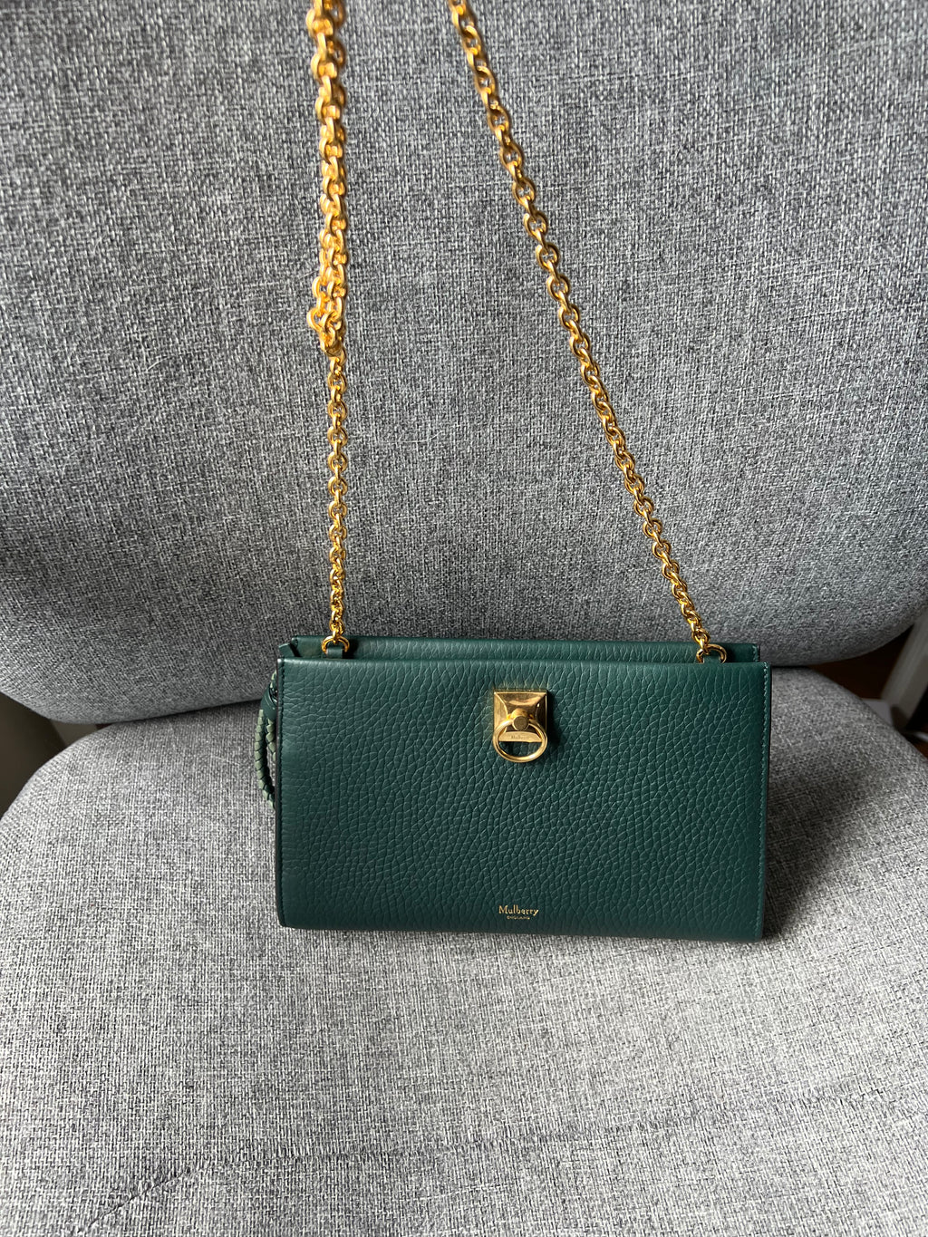 New Mulberry Iris Wallet On Chain Bag In Mulberry Green with Matching Zip Pull