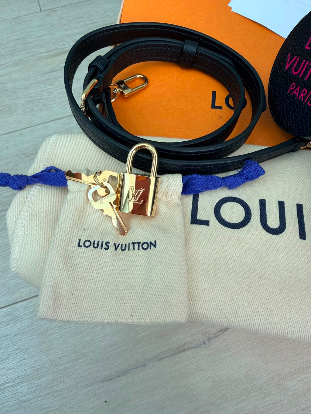 Pre owned Louis Vuitton Ltd edition speedy 20 empreinte leather black and white