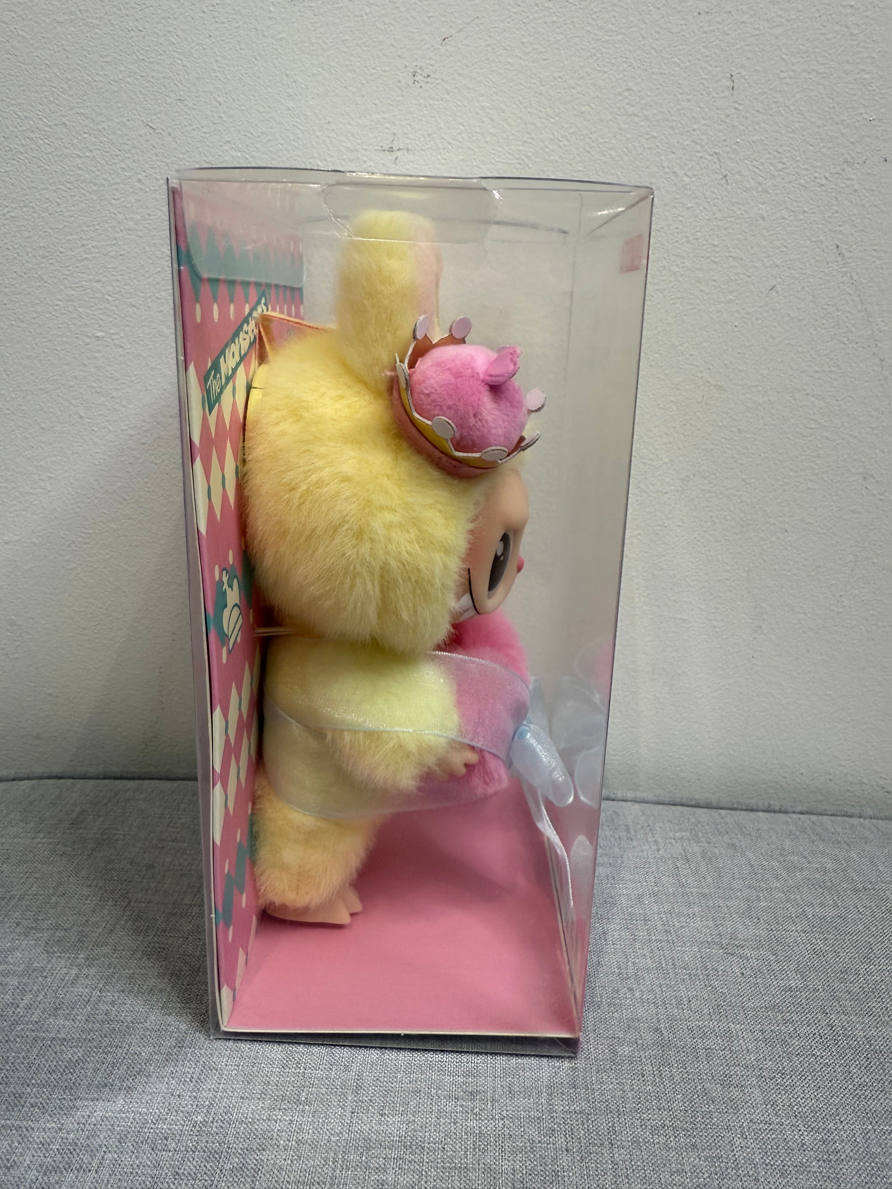 POP MART LABUBU THE MONSTERS LET'S CHECKMATE VINYL PLUSH HANGING CARD (QUEEN)