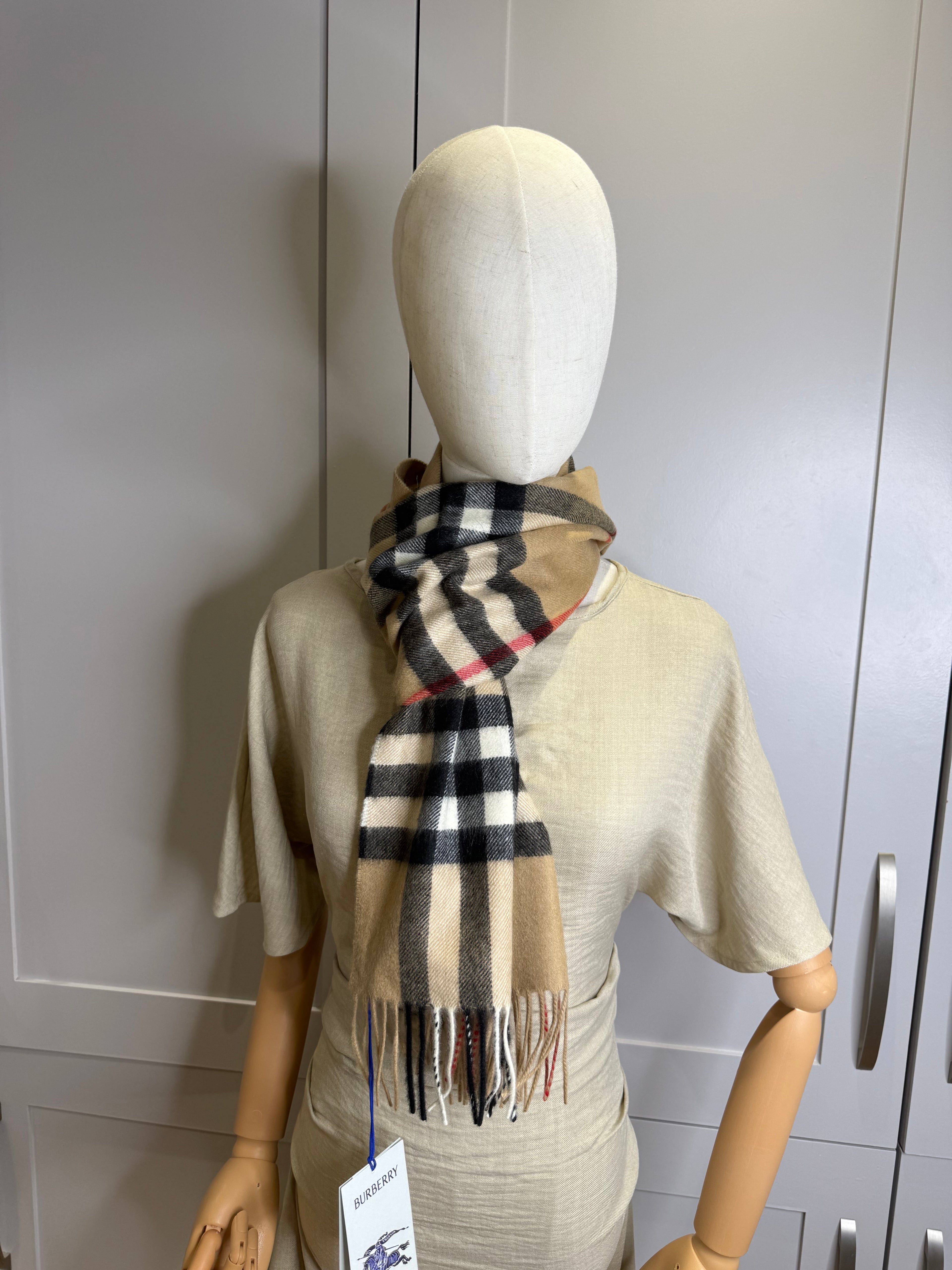 New With Tags Burberry Classic Check Cashmere Scarf - Beige