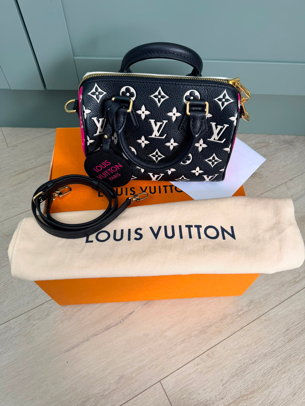 Pre owned Louis Vuitton Ltd edition speedy 20 empreinte leather black and white