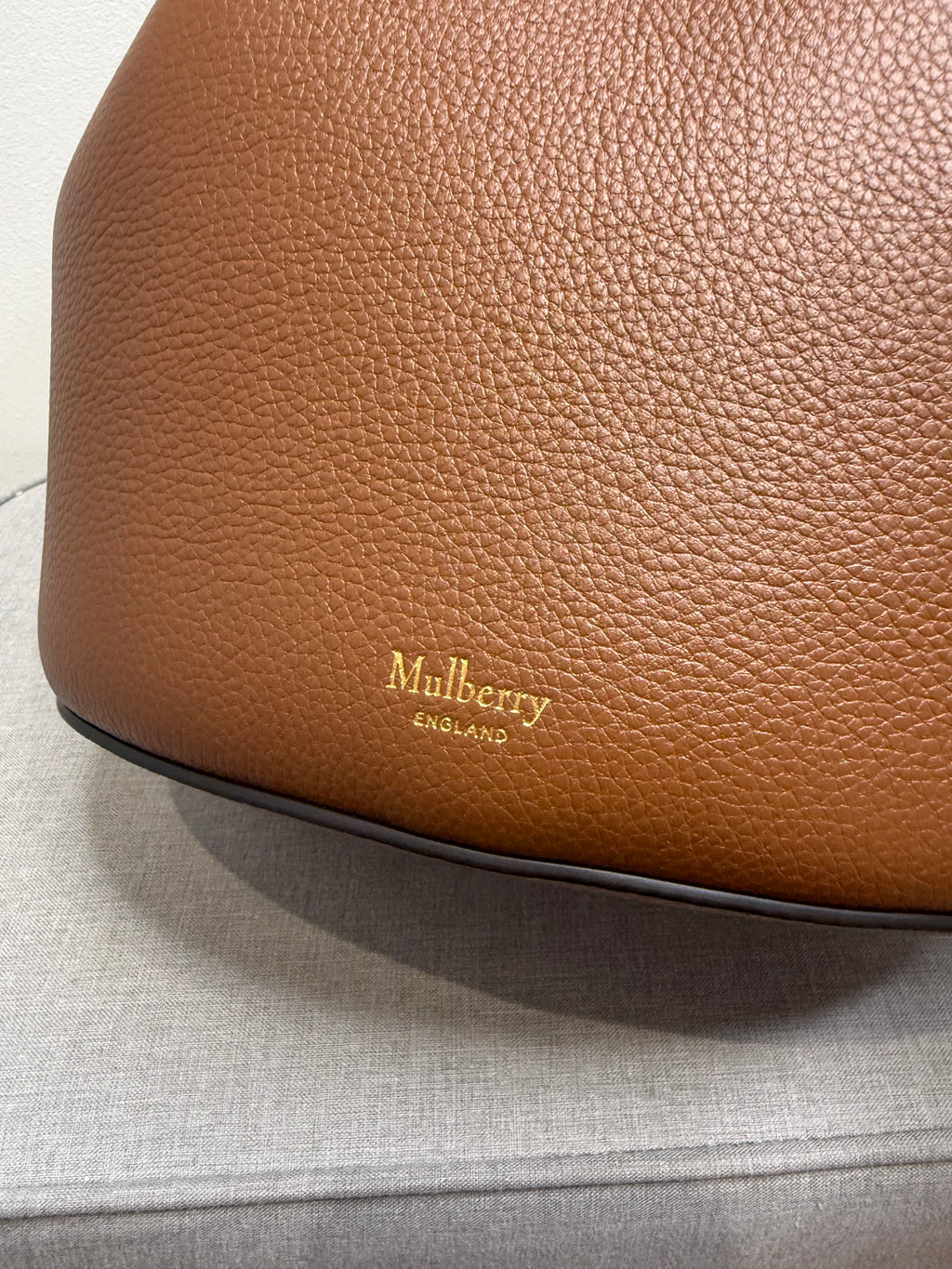 New Mulberry Abbey Natural Grain Leather Bucket Bag In Oak