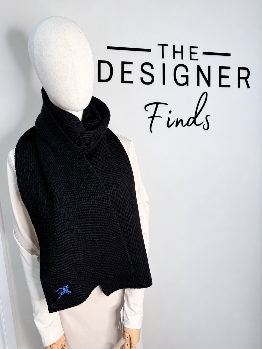Burberry Cashmere Scarf with Equestrian Knight Embroidery – Black – Brand New with Tags