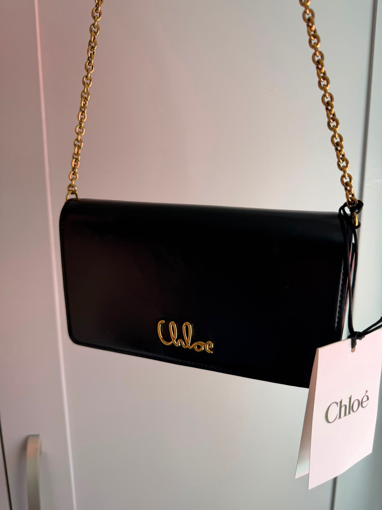 Chloé Iconic Leather Wallet-on-Chain