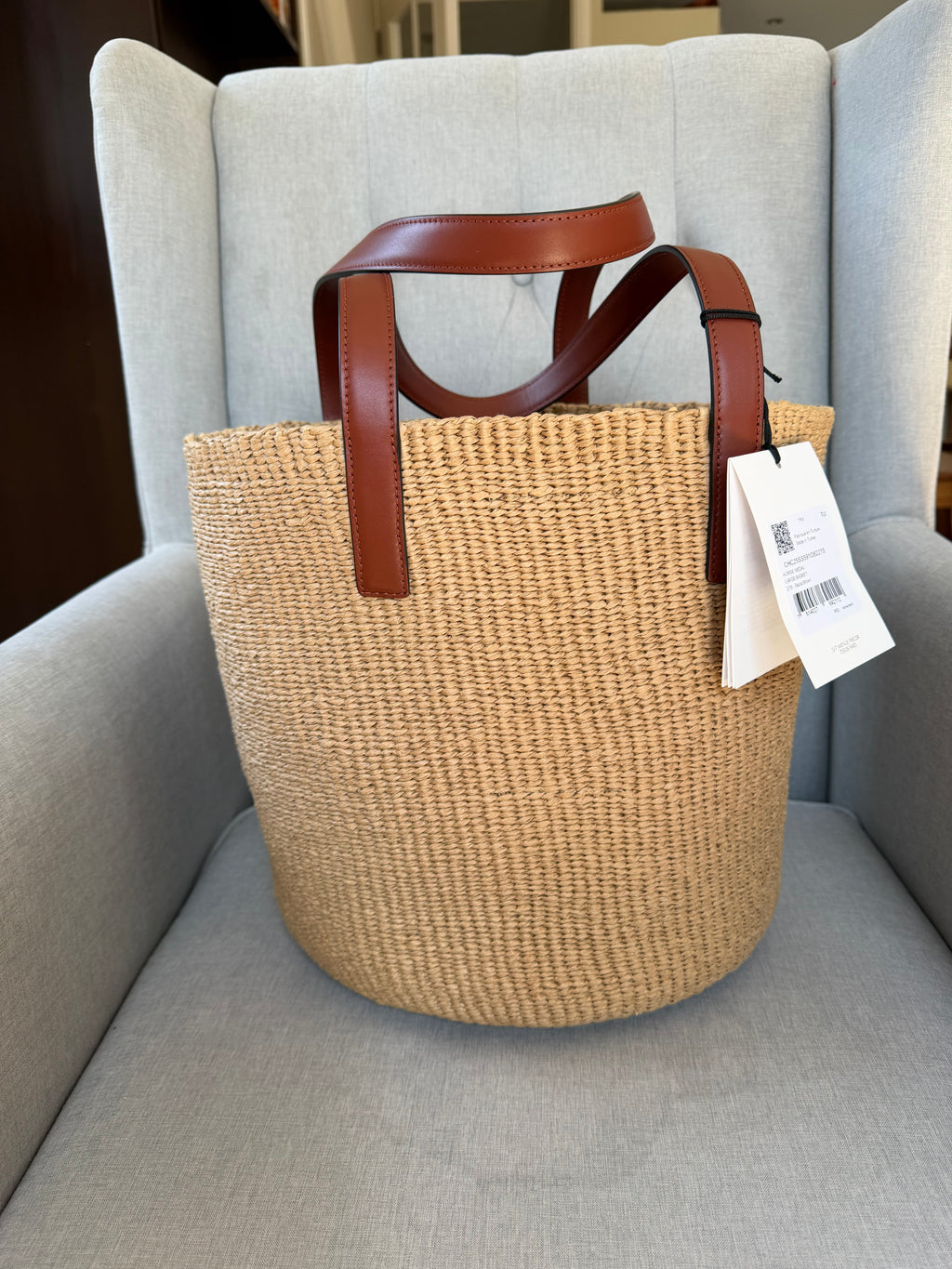 Chloe horse medal large basket bag in sepia brown