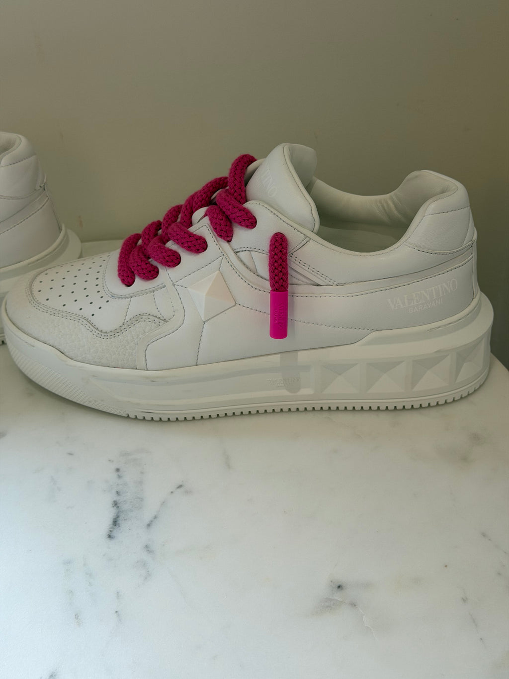 Valentino Garavani White Leather Trainees with Pink Laces - Eu 42