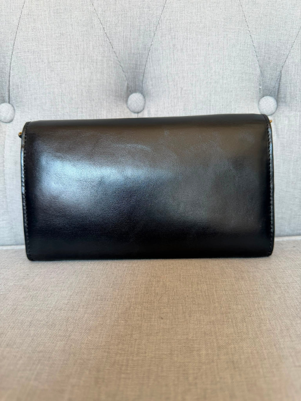 Chloé Iconic Leather Wallet-on-Chain