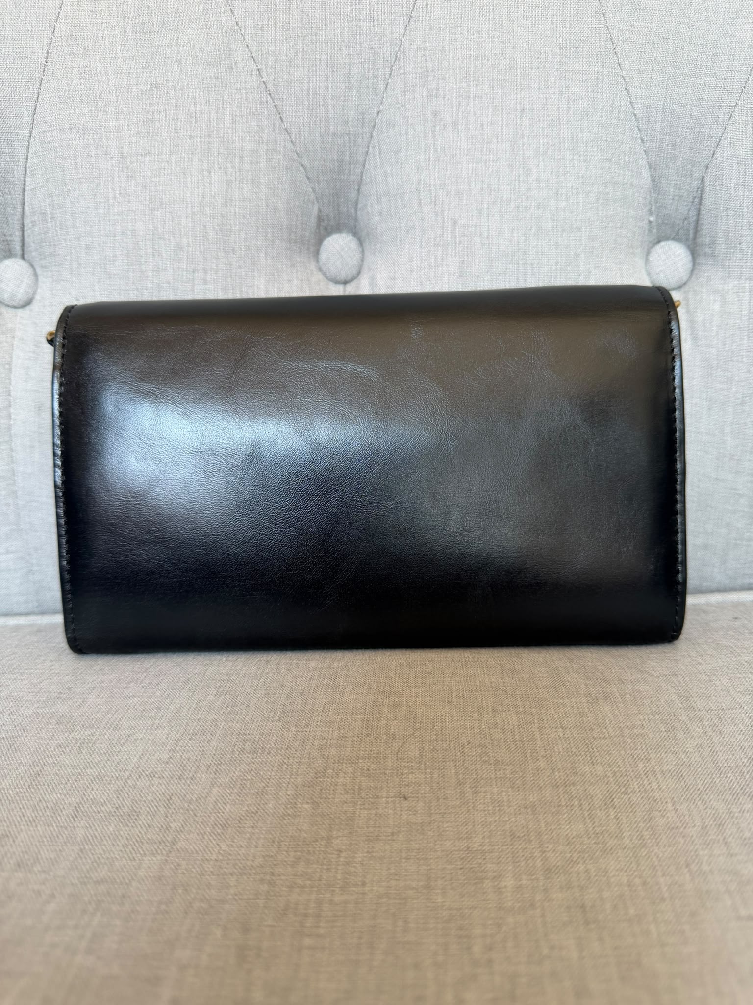 Chloé Iconic Leather Wallet-on-Chain