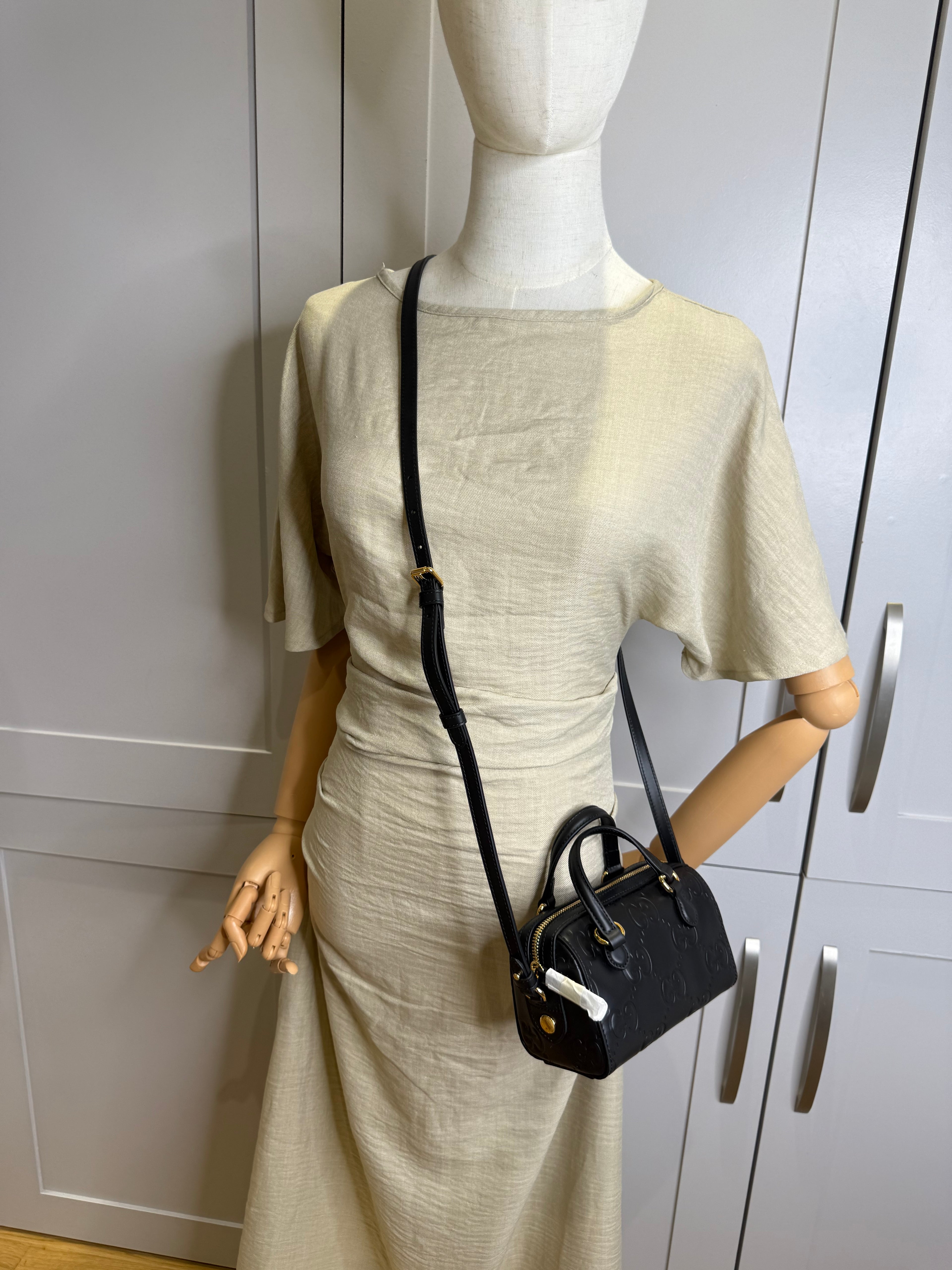 New Gucci GG Leather Crossbody Bag Black & Gold Hdw