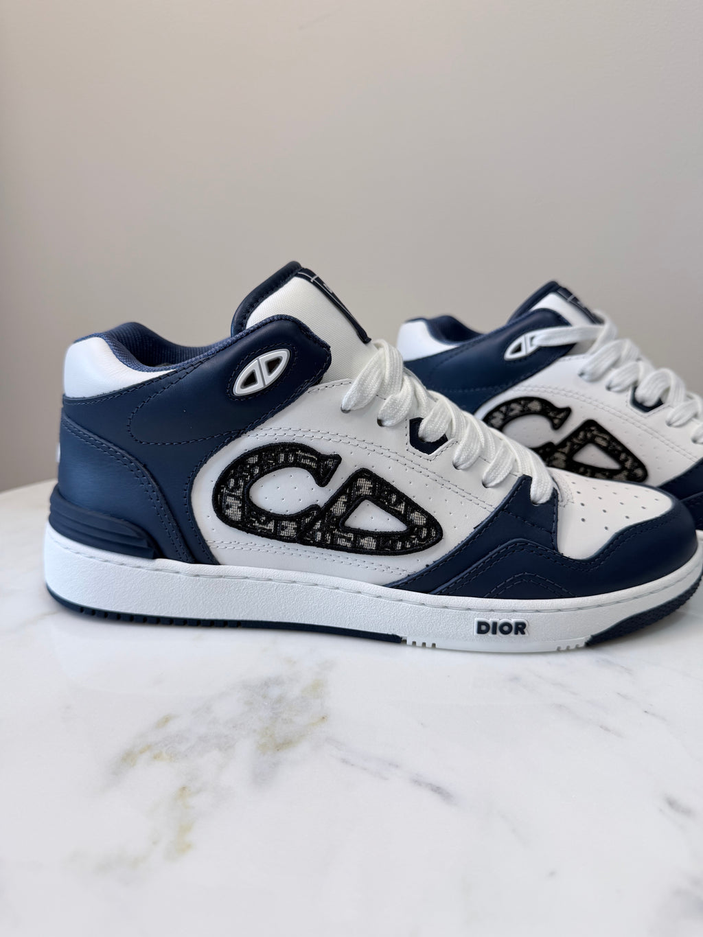 Dior B57 Mid Oblique Trainers – White & Navy Blue – EU 41 / UK 7 – Brand New in Box