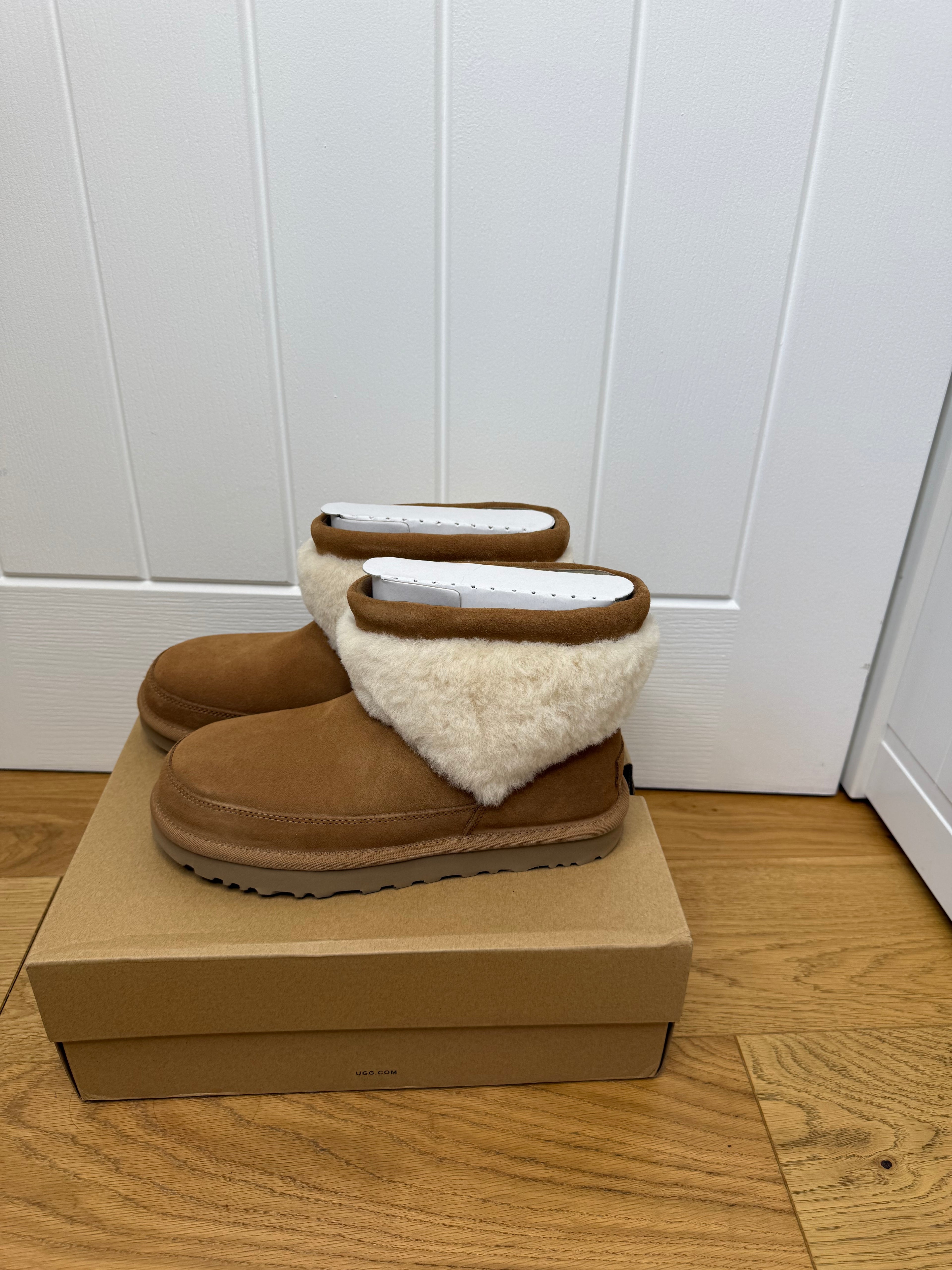Brand new Ugg Snugscape Mini Boots In Chestnut Brown