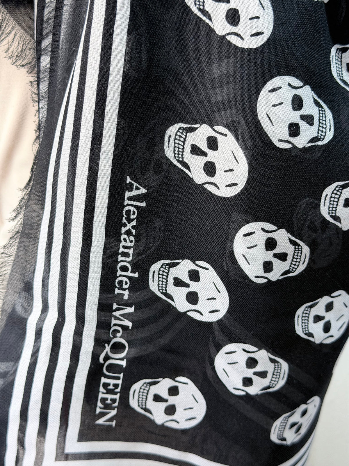 Alexander McQueen Modal Biker Skull Scarf – Black & Ivory – Brand New with Tags
