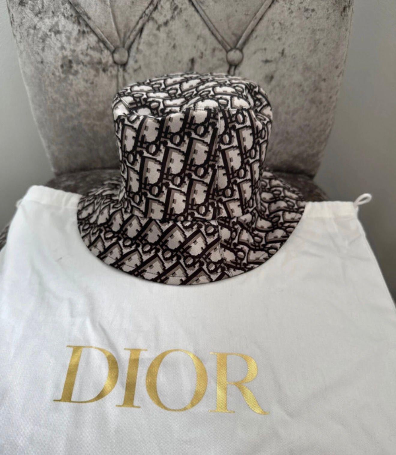 Christian Dior reversible bucket hat