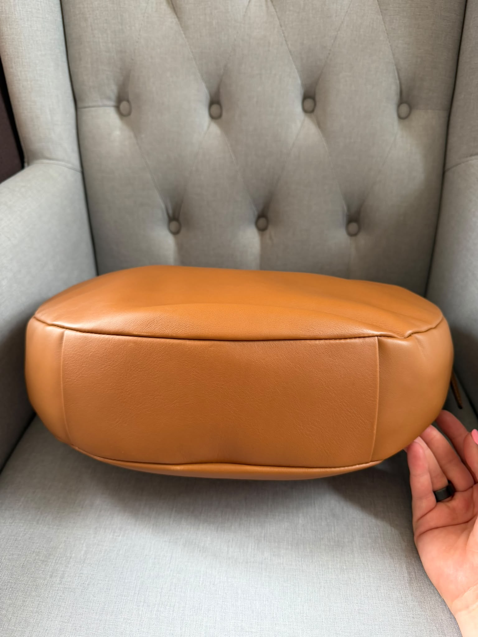 Miu Miu
Logo Plaque Shoulder Bag