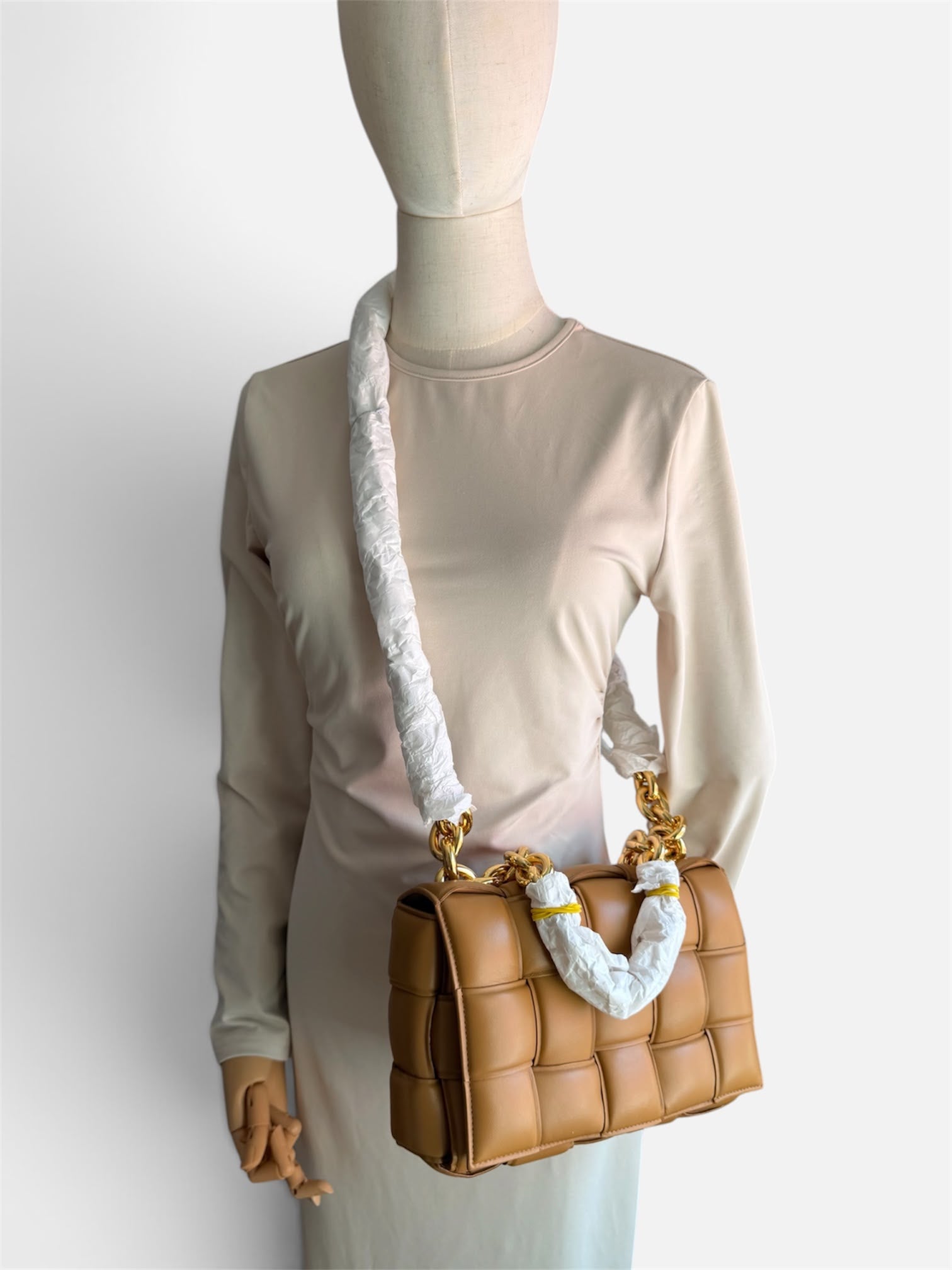 Bottega Veneta The Chain Cassette Crossbody Bag – Camel Brown