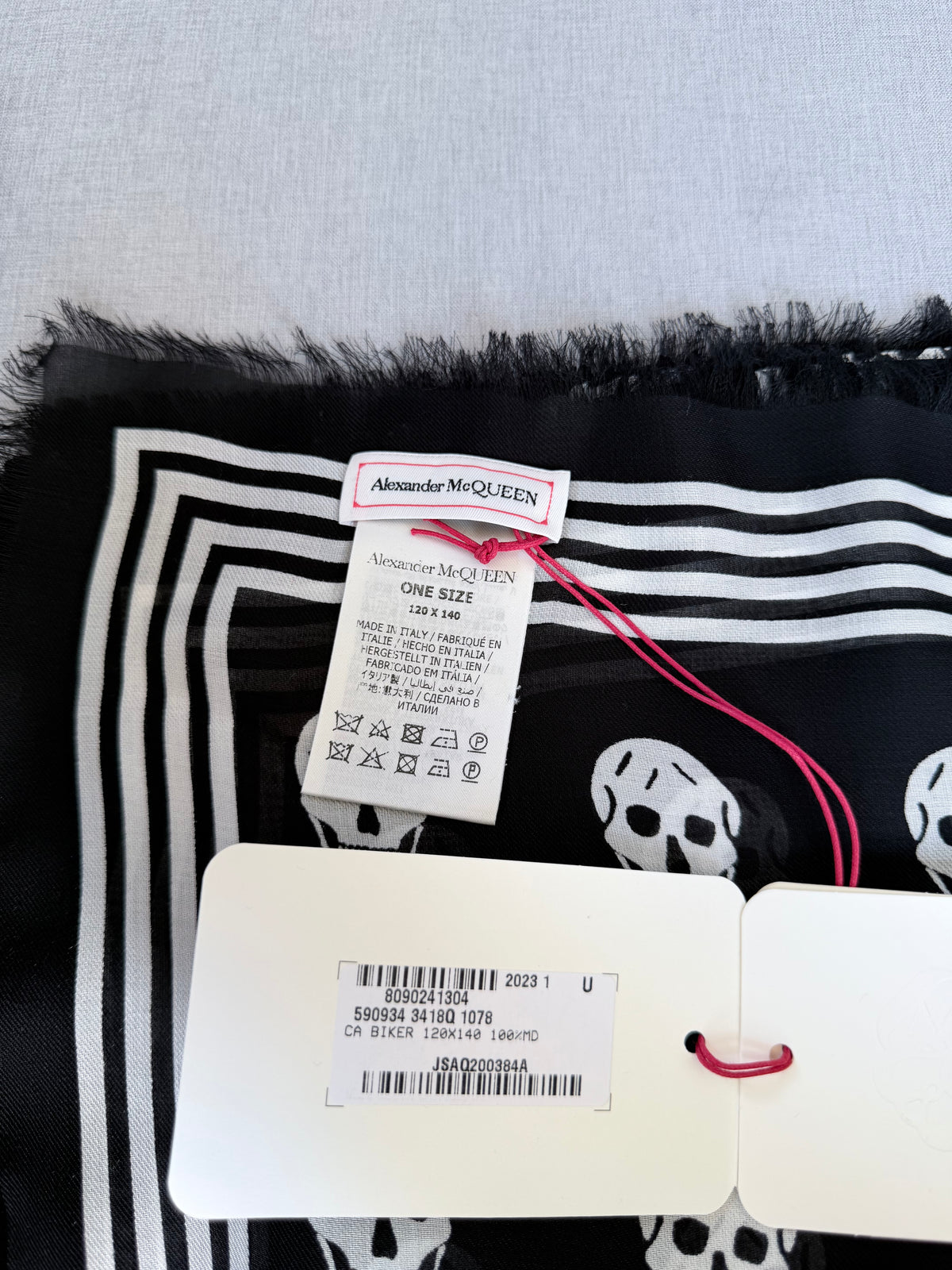 Alexander McQueen Modal Biker Skull Scarf – Black & Ivory – Brand New with Tags