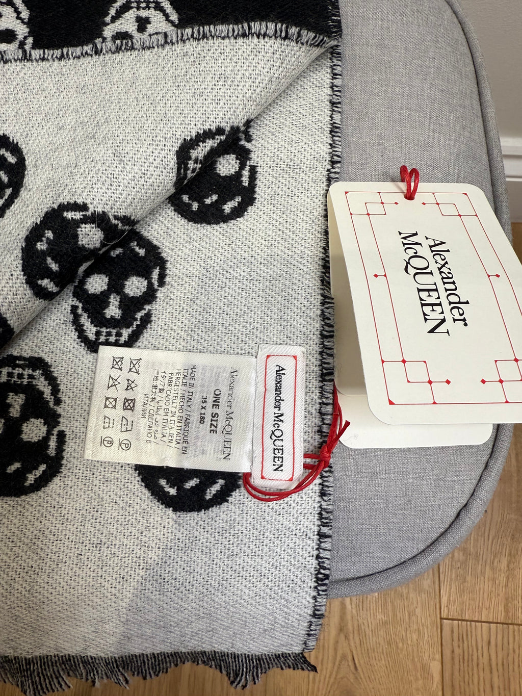 New Alexander McQueen Unisex All Over Skull Print Reversible Wool Scarf