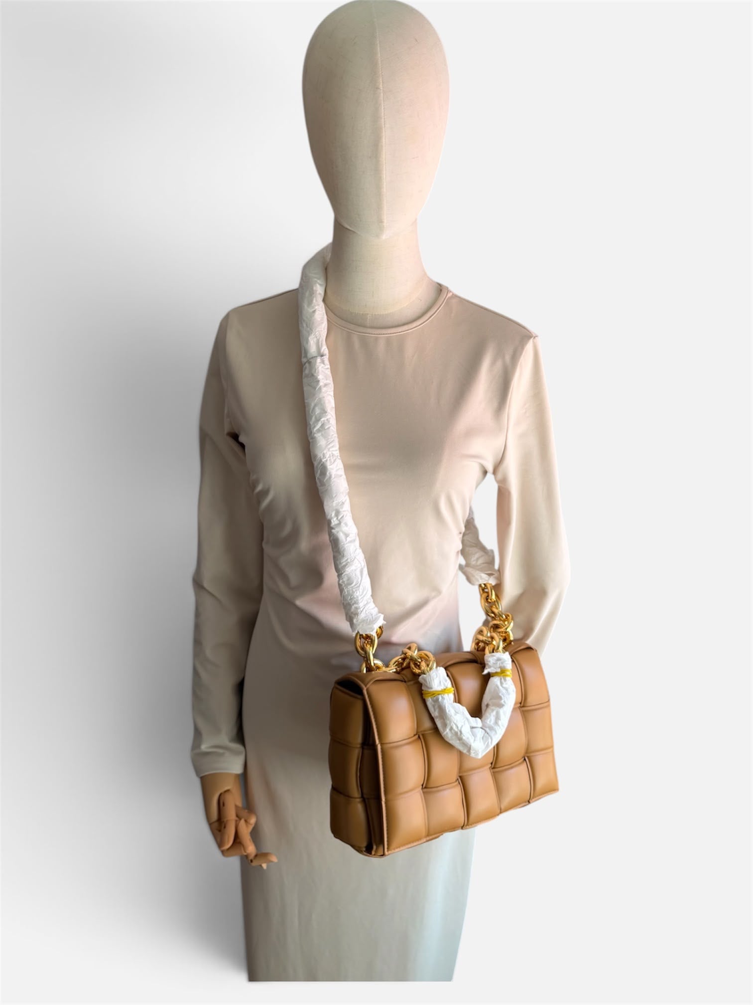 Bottega Veneta The Chain Cassette Crossbody Bag – Camel Brown