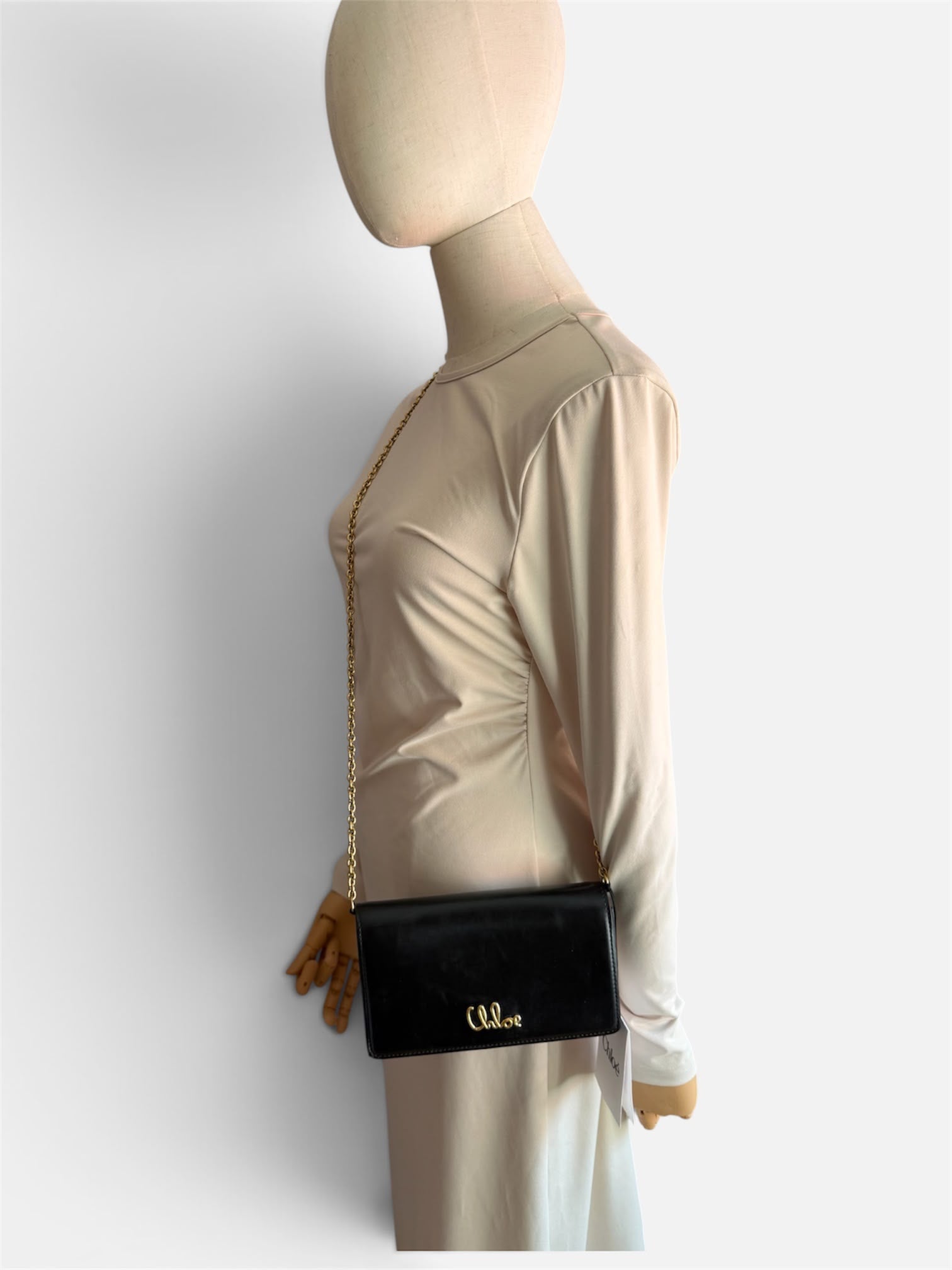 Chloé Iconic Leather Wallet-on-Chain