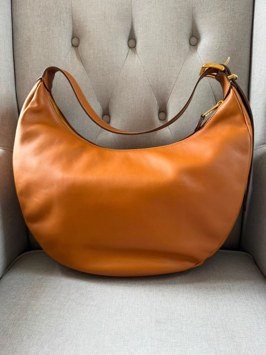 Miu Miu
Logo Plaque Shoulder Bag