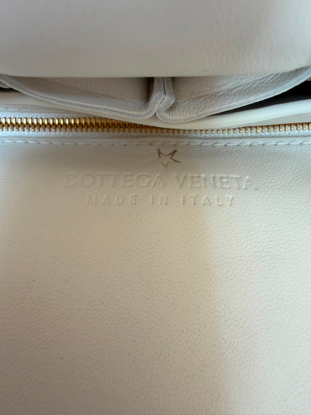 Bottega Veneta The Chain Cassette Crossbody Bag – White