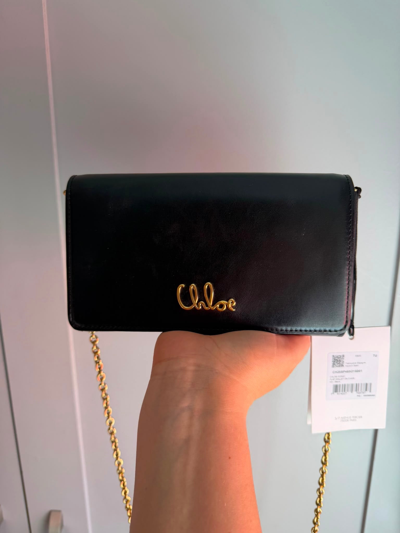Chloé Iconic Leather Wallet-on-Chain
