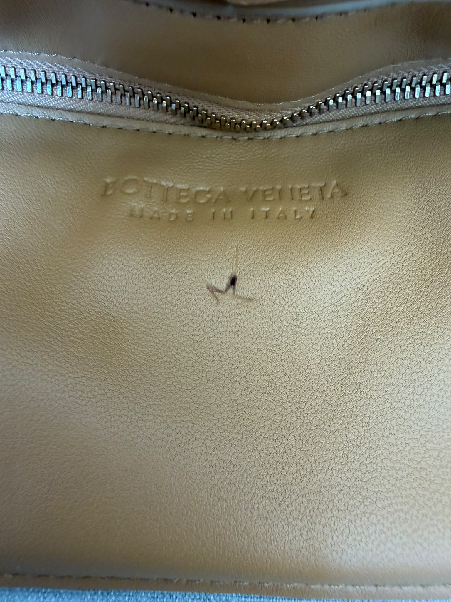 Bottega Veneta The Chain Cassette Crossbody Bag – Camel Brown