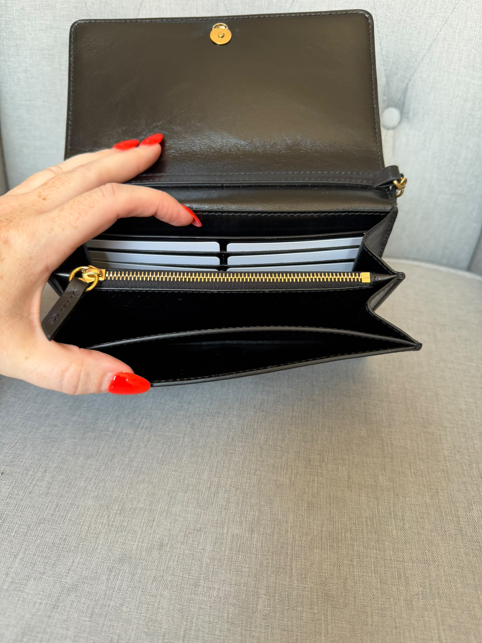 Chloé Iconic Leather Wallet-on-Chain