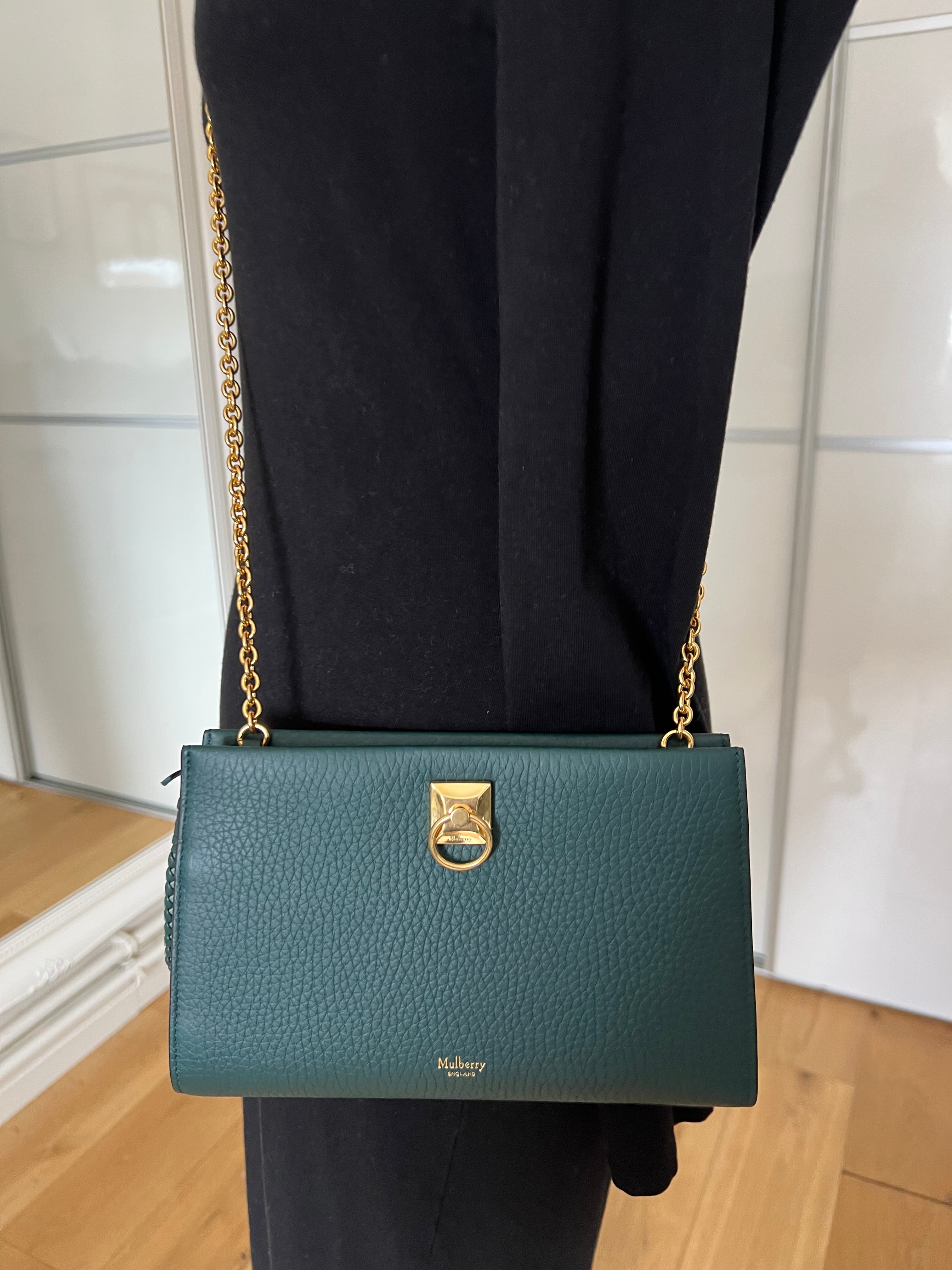 New Mulberry Iris Wallet On Chain Bag In Mulberry Green with Matching Zip Pull