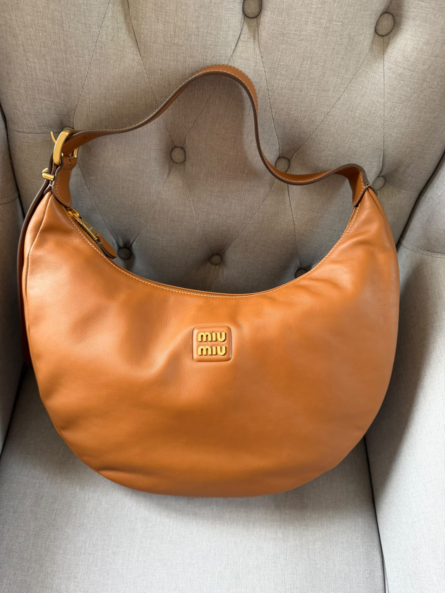 Miu Miu
Logo Plaque Shoulder Bag