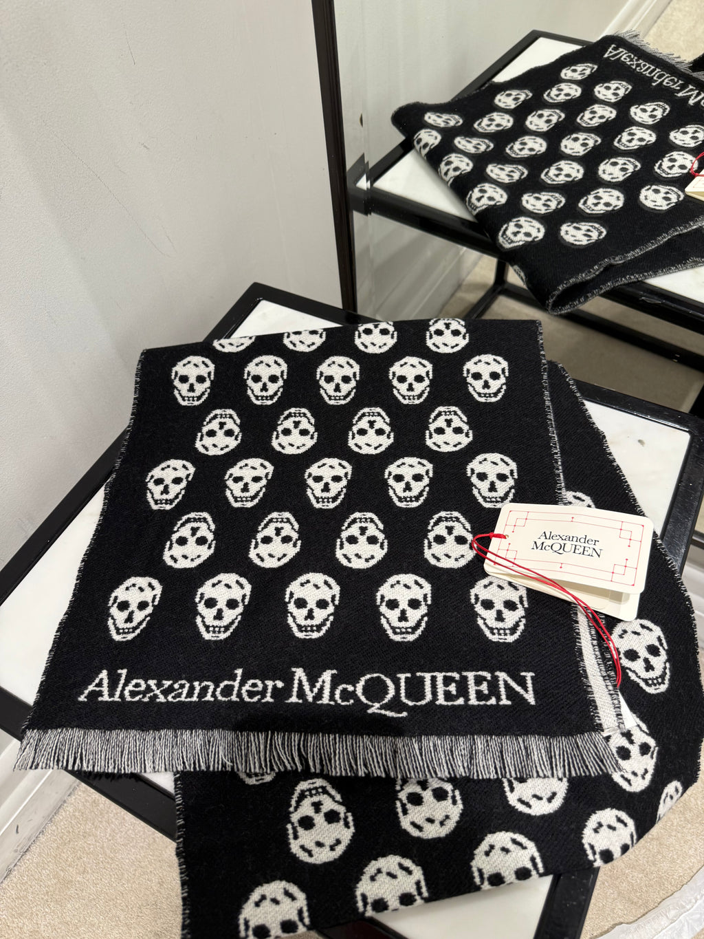 New Alexander McQueen Unisex All Over Skull Print Reversible Wool Scarf