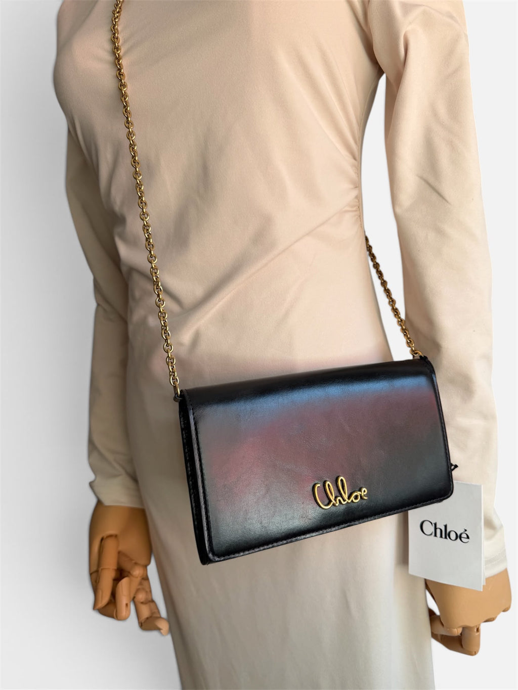 Chloé Iconic Leather Wallet-on-Chain