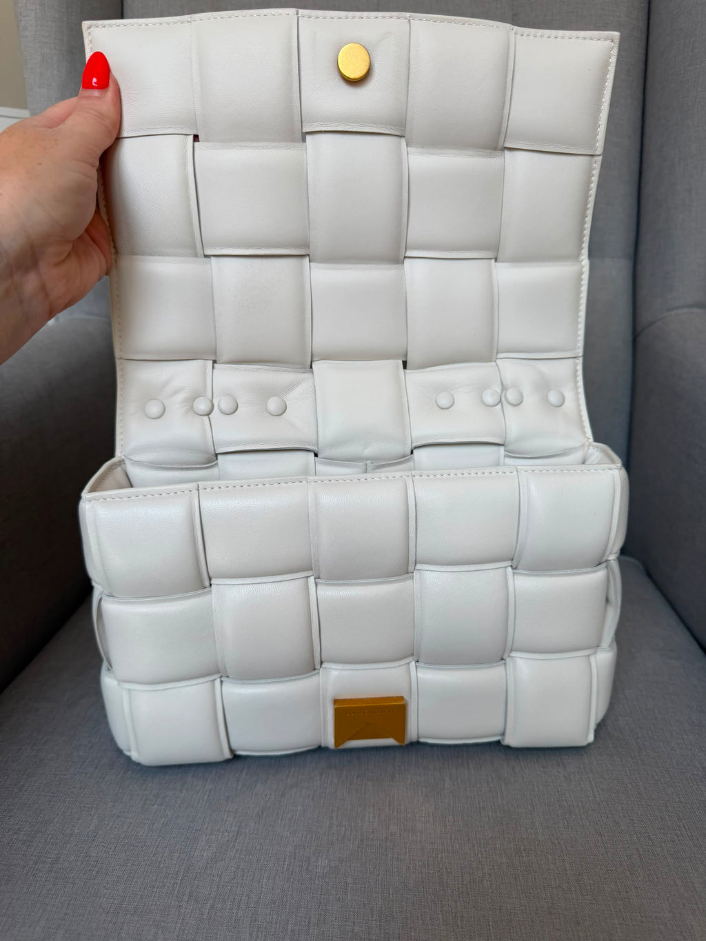 Bottega Veneta The Chain Cassette Crossbody Bag – White