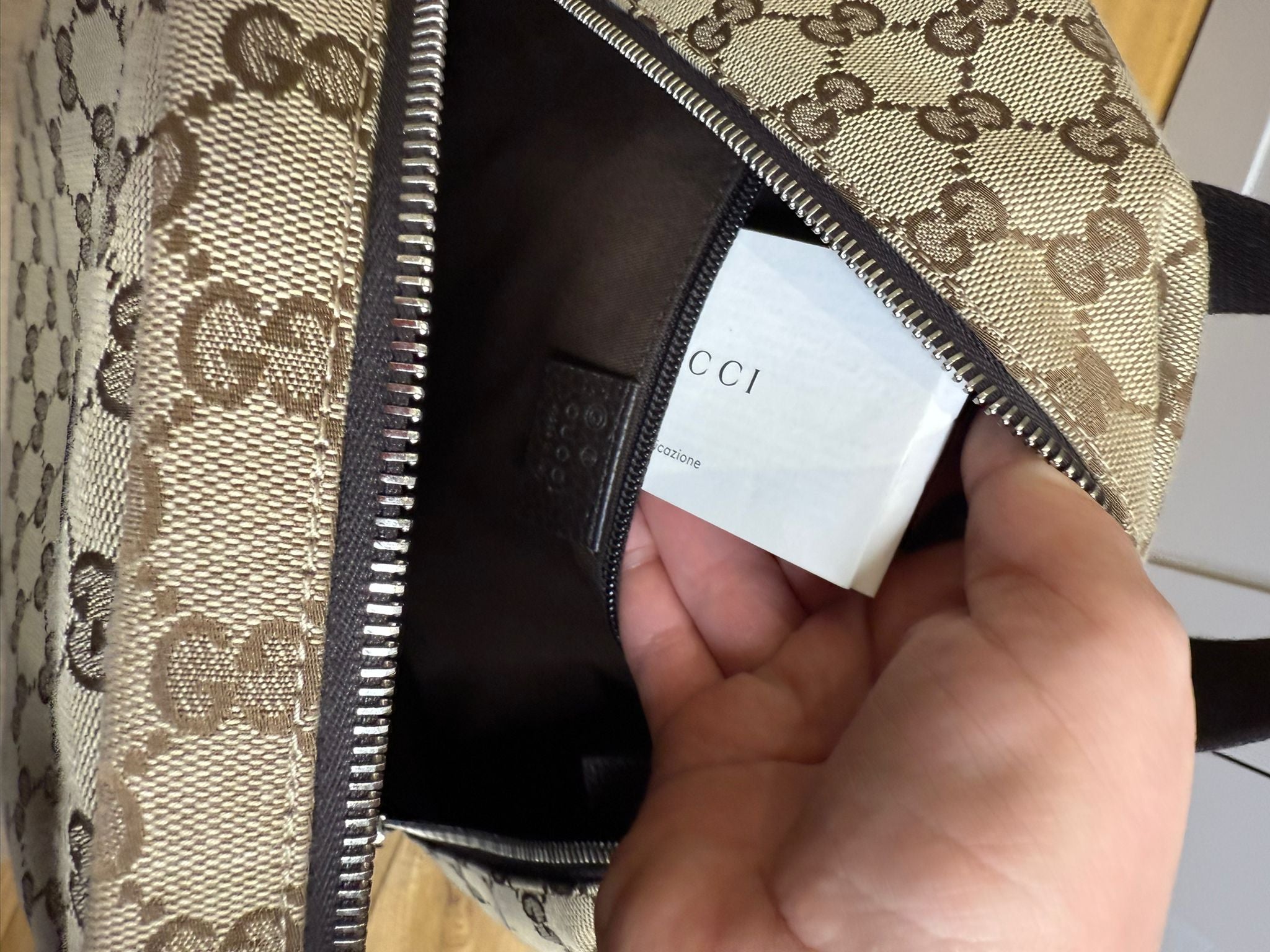 Pre-Owned Louis Vuitton Reverse Monogram Pochette Metis bag Crossbody