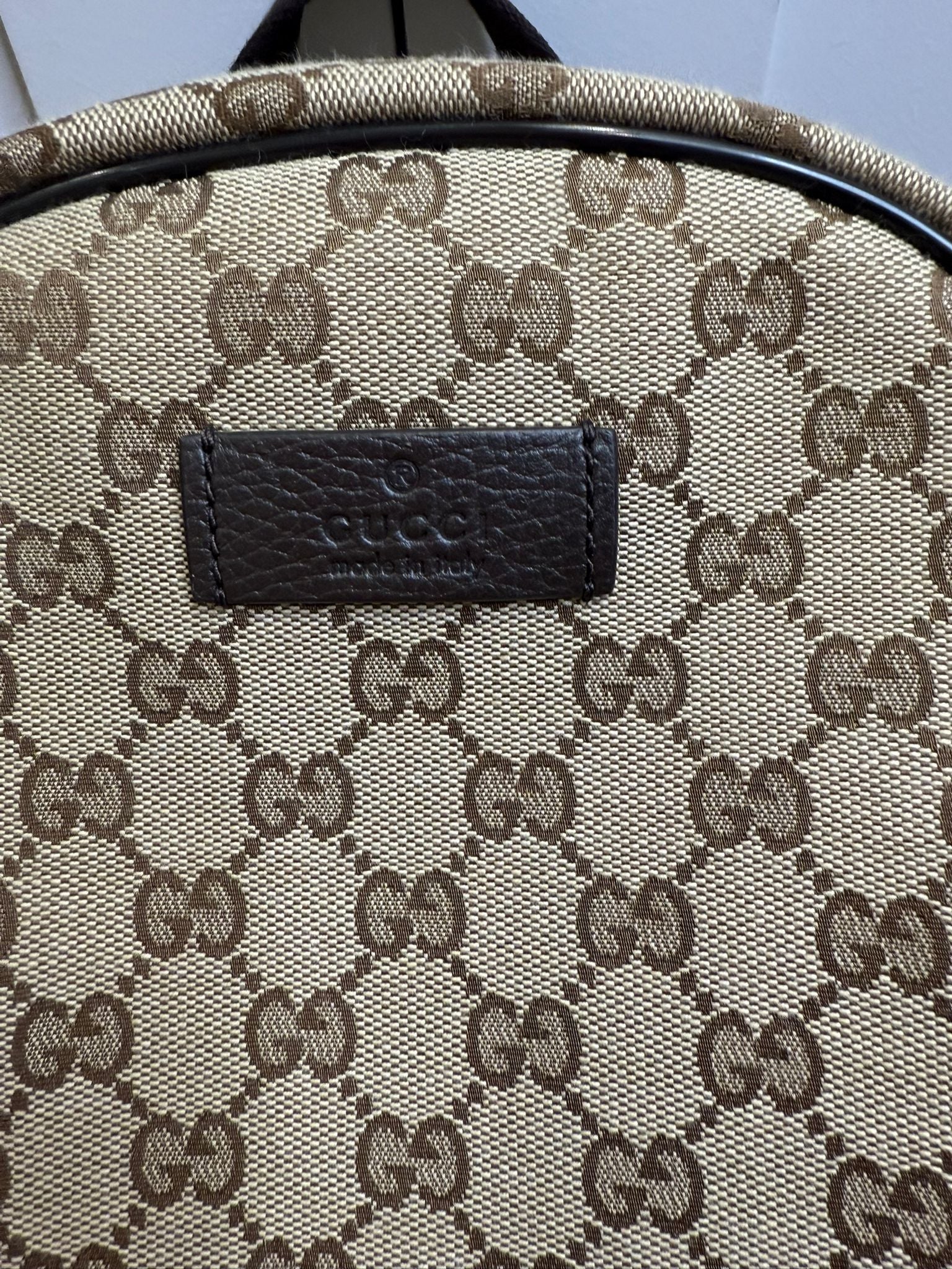 Gucci GG Supreme Canvas Zipped Backpack Discontinued Style | Authentic Designer Backpack UK logo