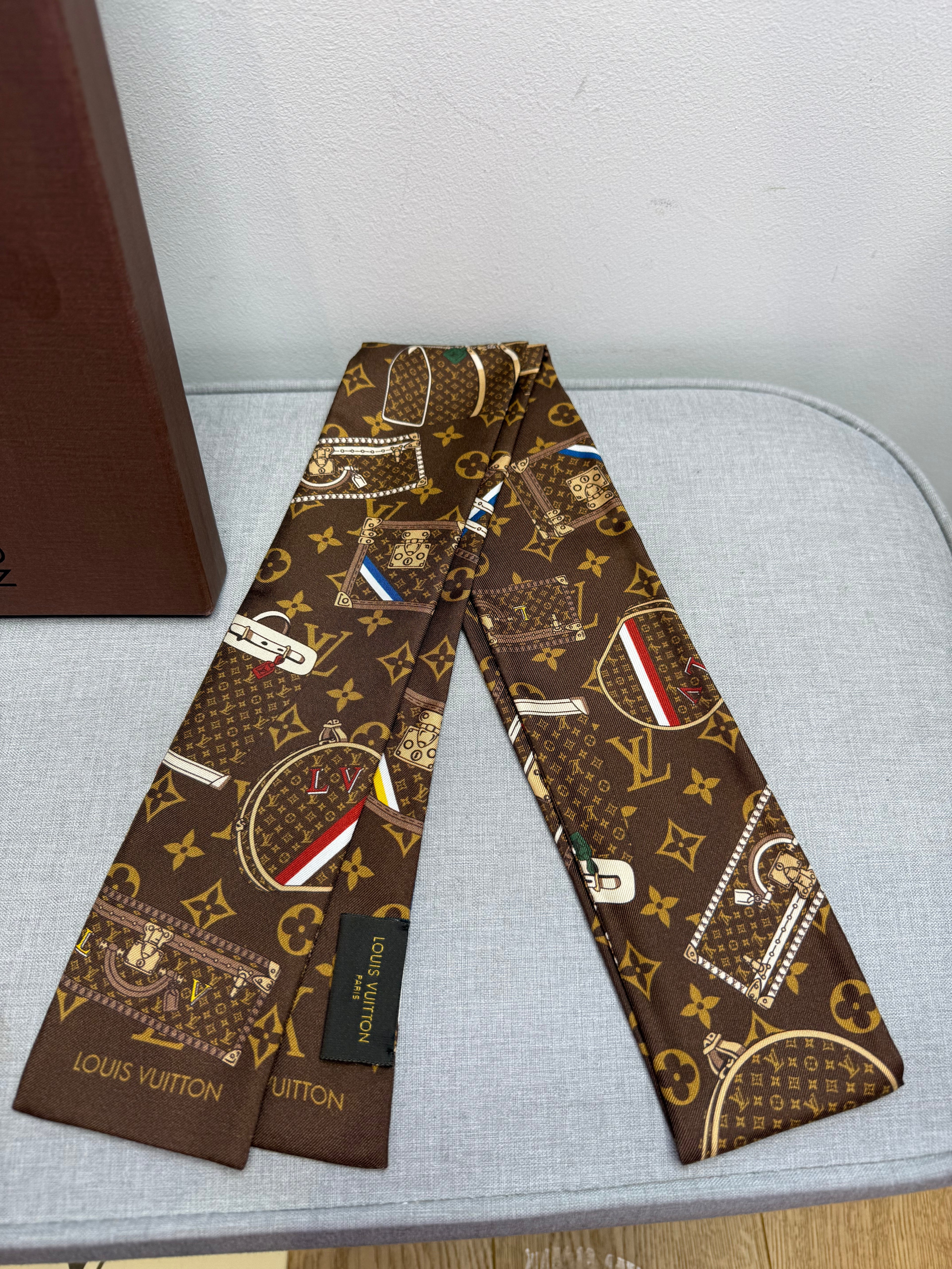 Louis Vuitton Trunks Bandeau Twilly - Brown