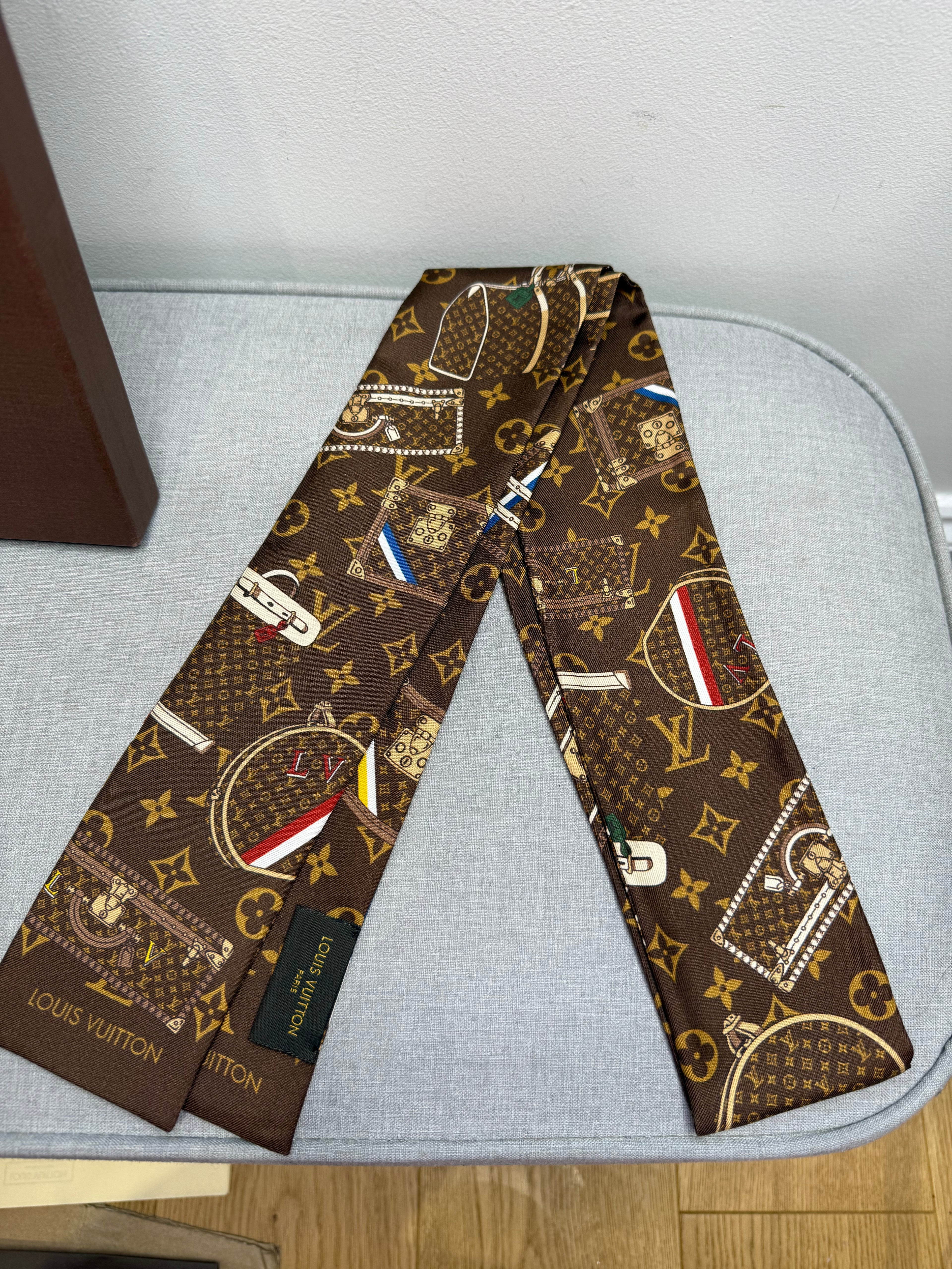 Louis Vuitton Trunks Bandeau Twilly - Brown