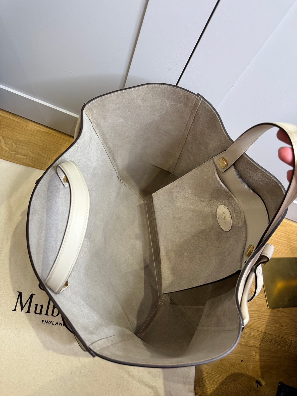 New Mulberry M Zipped Leather Tote Bag in Chalk