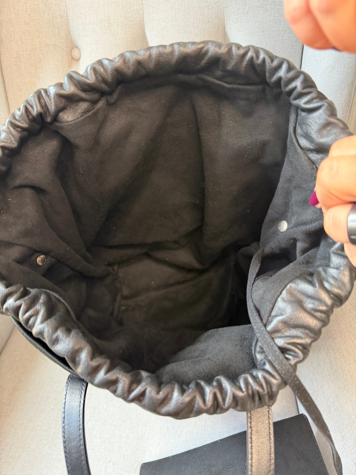Saint Laurent Teddy Bucket Bag – Black – Very Good Pre-Owned Condition