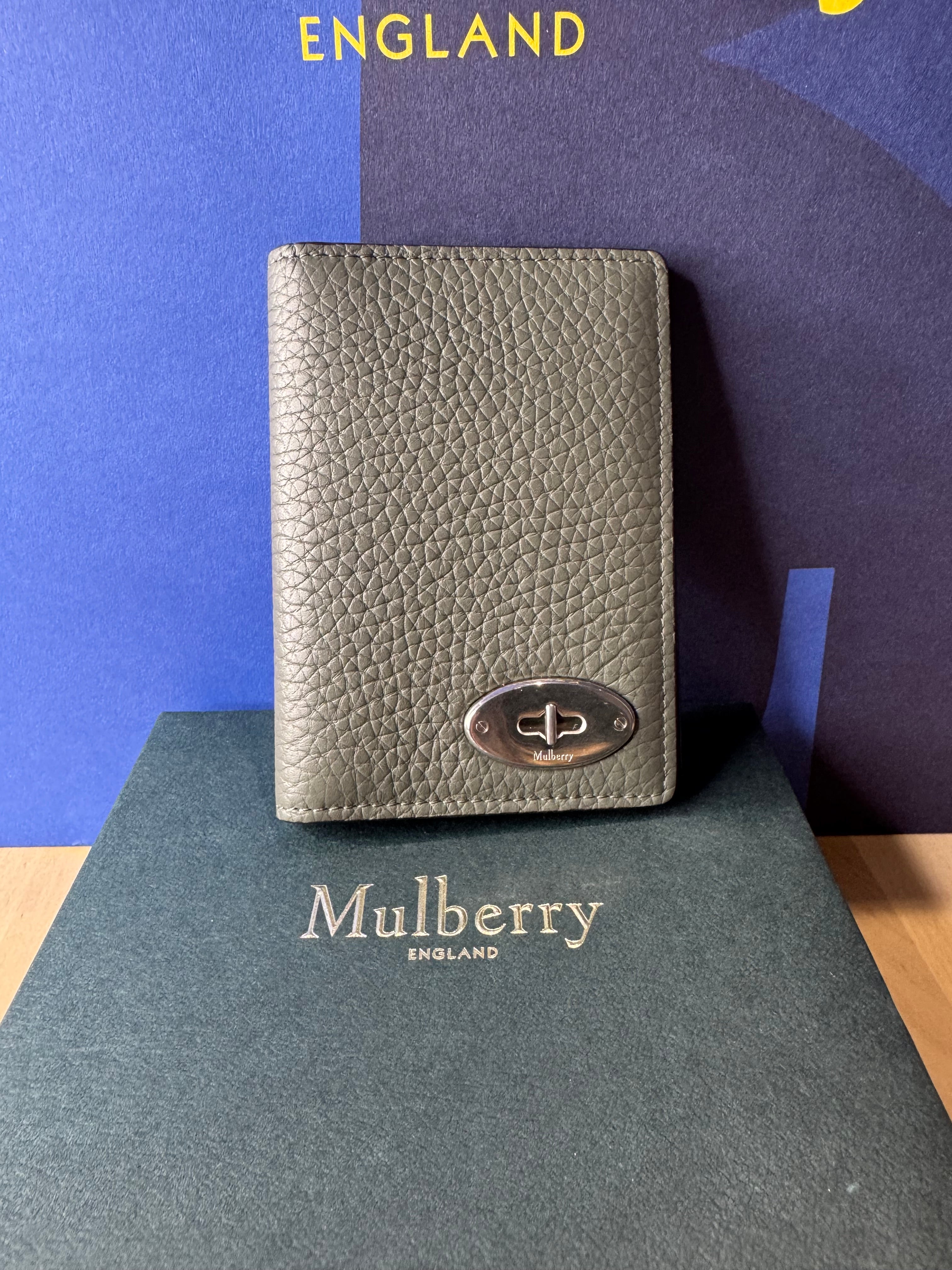 New Mulberry Mens Plaque Card Holder Wallet in Uniform colour