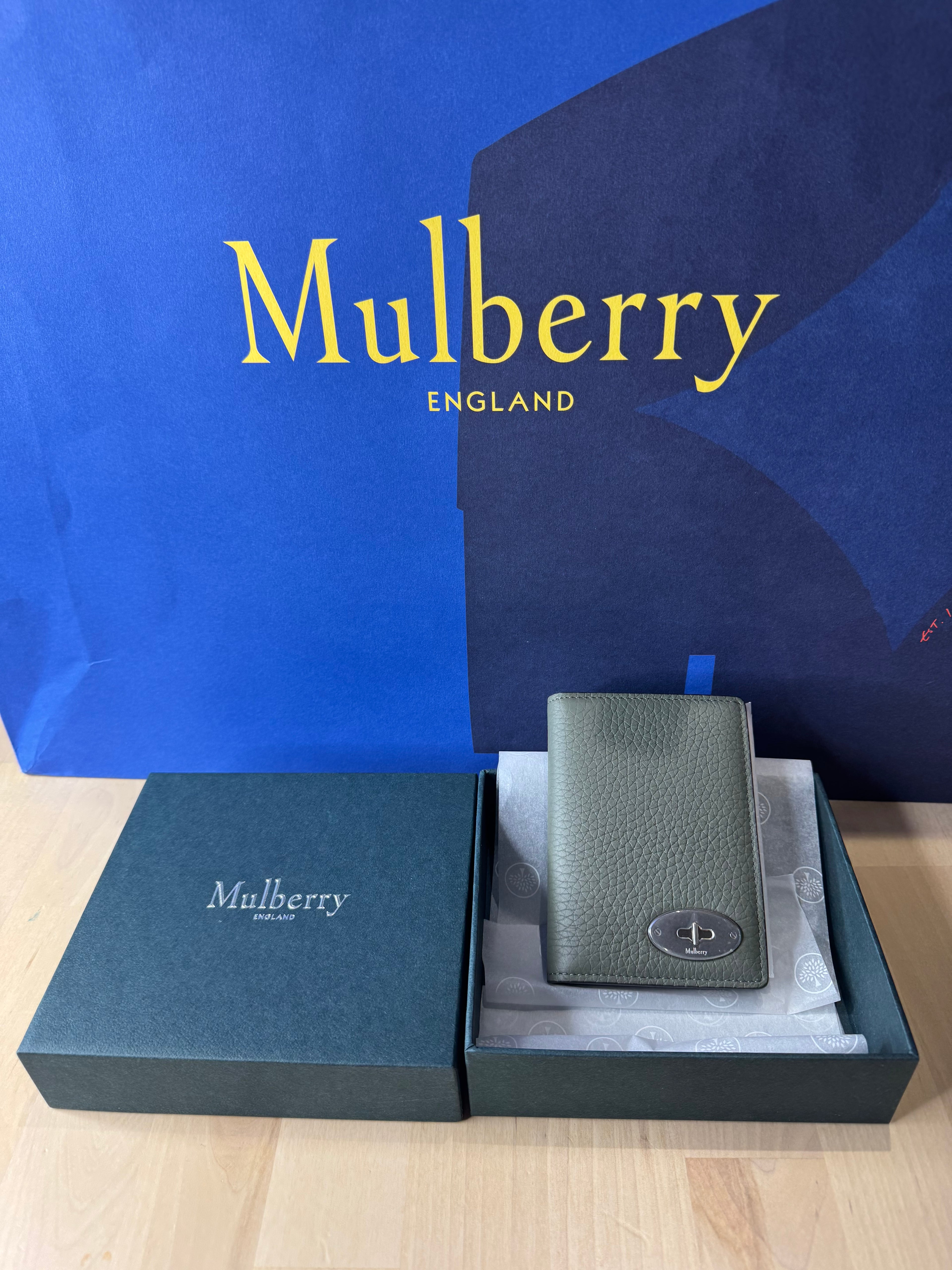 New Mulberry Mens Plaque Card Holder Wallet in Uniform colour