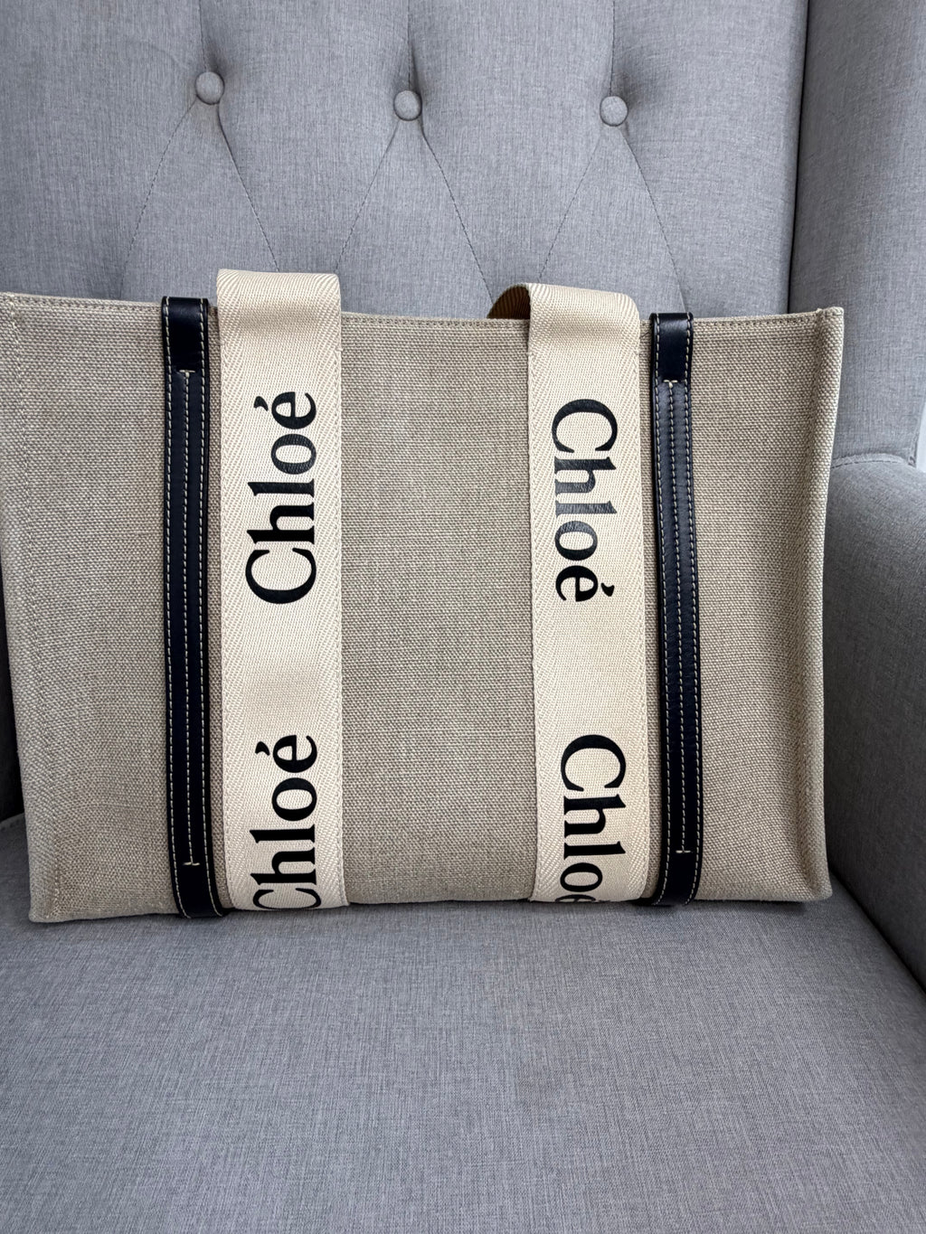 Chloé Woody Tote Bag – Neutral Canvas and Black Leather Trim – Very Good Pre-Owned Condition