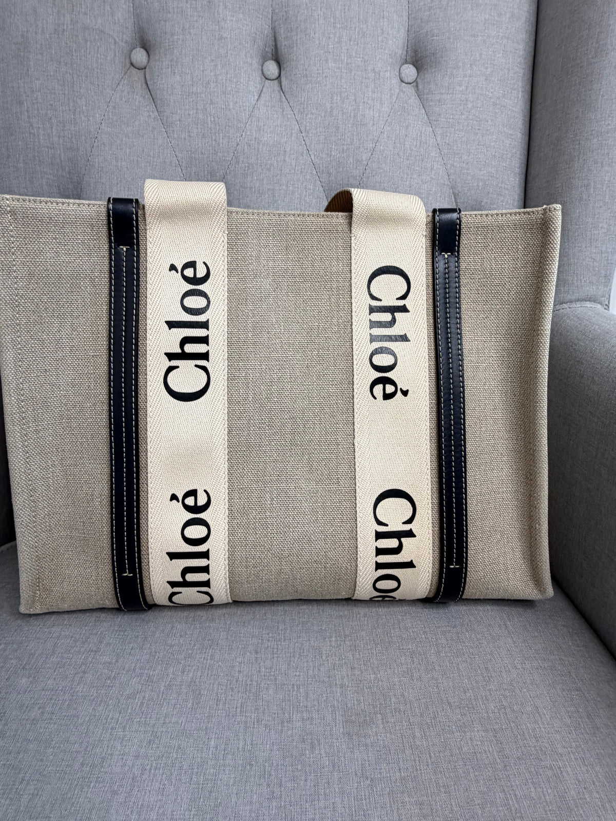 Chloé Woody Tote Bag – Neutral Canvas and Black Leather Trim – Very Good Pre-Owned Condition