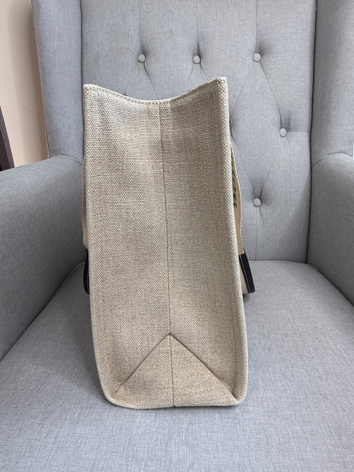Chloé Woody Tote Bag – Neutral Canvas and Black Leather Trim – Very Good Pre-Owned Condition