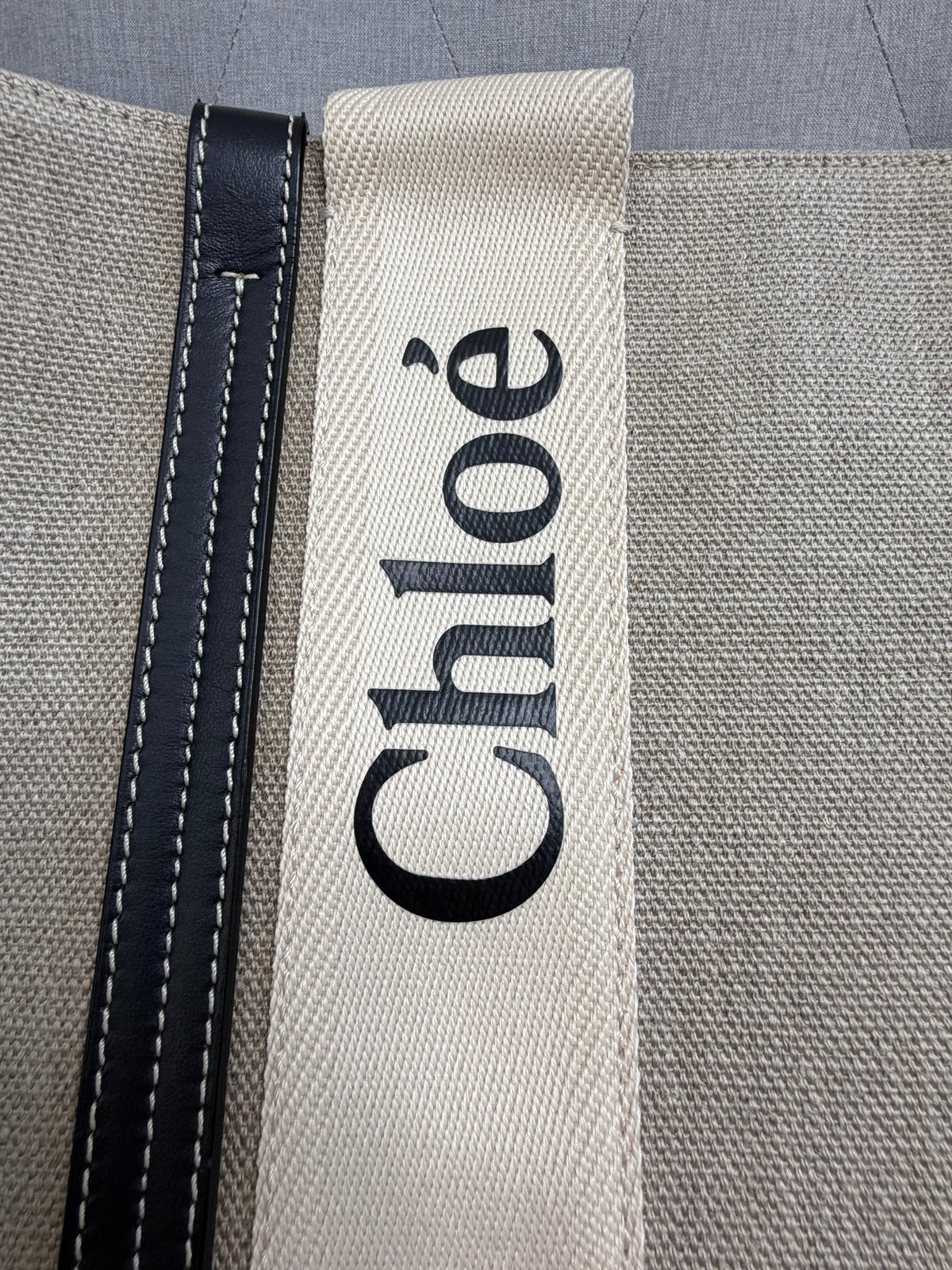 Chloé Woody Tote Bag – Neutral Canvas and Black Leather Trim – Very Good Pre-Owned Condition