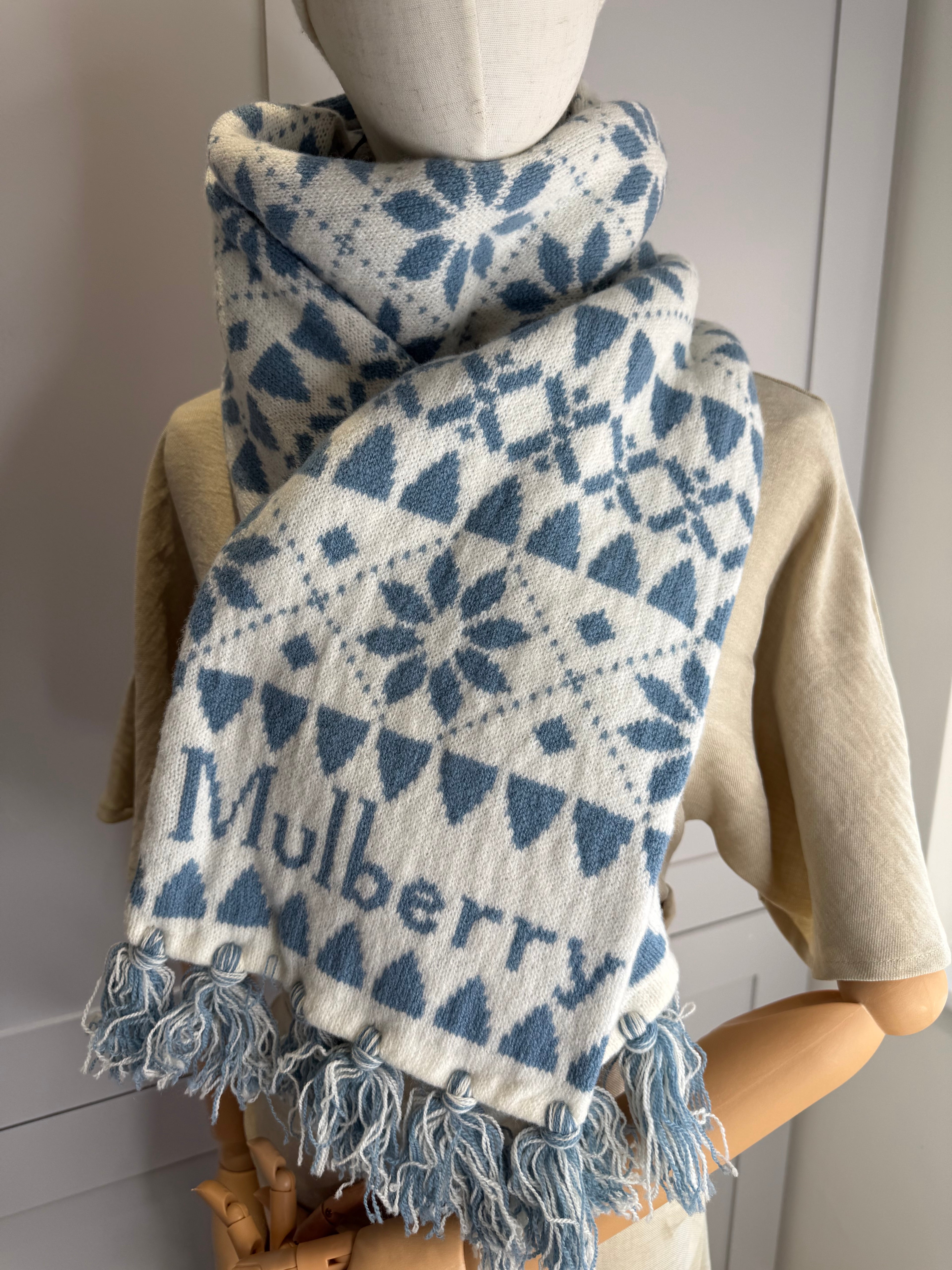 Mulberry Fairisle Beanie and Knitted Scarf Set in Poplin Blue and Ecru